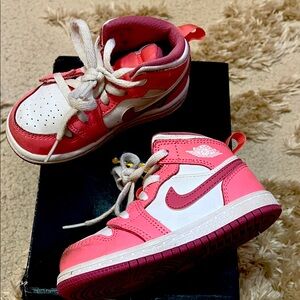 Jordan Kids Sneakers in Pink and White